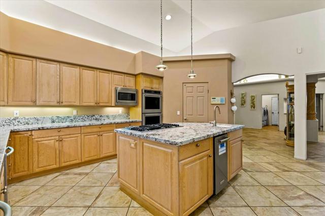 43920 Culebra Lane Lane, Bermuda Dunes CA: https://media.crmls.org/mediaz/bd38a346-42a5-4c3f-8642-be2eabefebd3.jpg