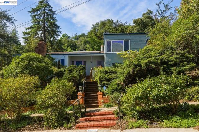 3890 Serrano St, Martinez CA: https://media.crmls.org/mediaz/bd39c91a-219a-4cb1-ac1c-4148827988d9.jpg