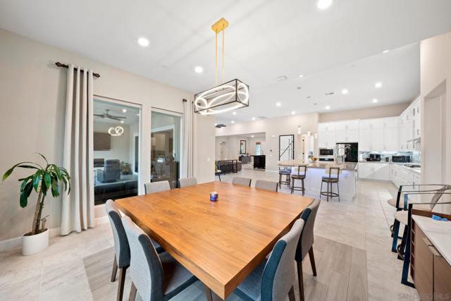 21992 Wilgen Rd, Escondido CA: https://media.crmls.org/mediaz/bd39eba3-483a-468b-8bc6-54572e94df03.jpg