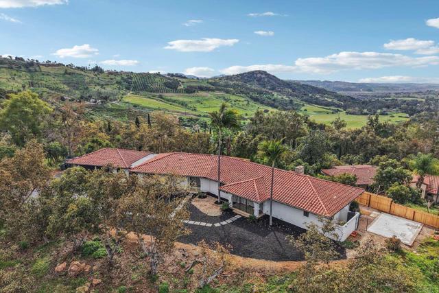 Detail Gallery Image 56 of 66 For 2918 Los Campos Dr, Fallbrook,  CA 92028 - 3 Beds | 2 Baths