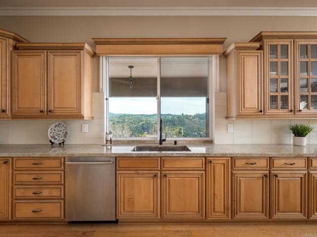 30419 Canyon Estates Road, Vista CA: https://media.crmls.org/mediaz/bd3ab2d4-f895-44ba-b858-ffde98da9a80.jpg
