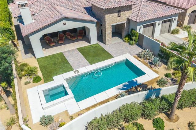 55120 Autumn Valley Court, La Quinta CA: https://media.crmls.org/mediaz/bd3af014-368f-4e48-af3a-8e749babd600.jpg