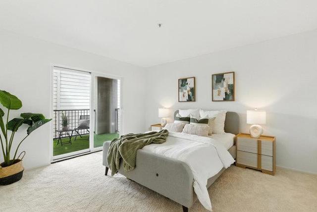 8200 Oceanview Terrace, San Francisco CA: https://media.crmls.org/mediaz/bd3b84fa-9870-4a78-9657-53b485ac66b0.jpg