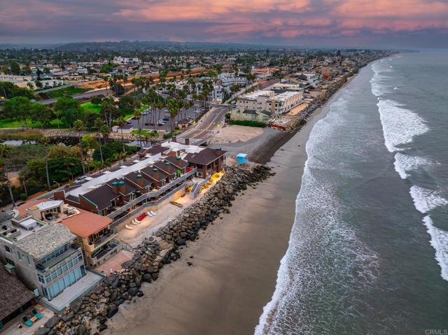 Detail Gallery Image 5 of 46 For 1445 Pacific St #H,  Oceanside,  CA 92054 - 1 Beds | 2 Baths