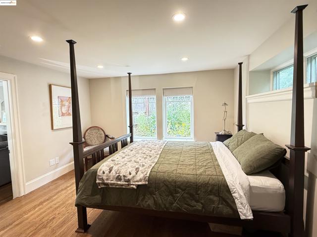 169 Ronada Ave, Piedmont CA: https://media.crmls.org/mediaz/bd3e110b-903b-4409-a3d9-fe691e2fcdd9.jpg