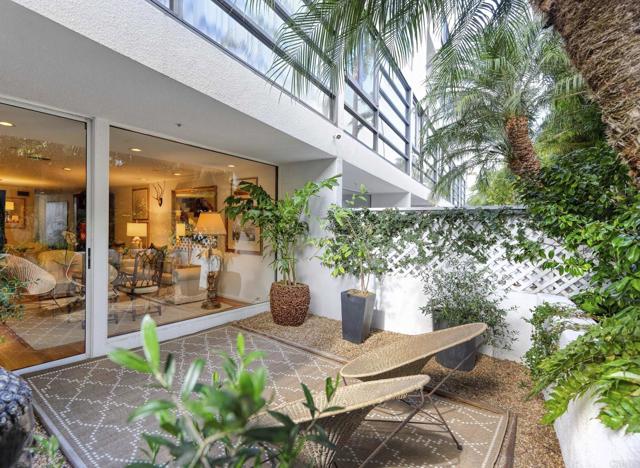 101 Coast Boulevard, La Jolla CA: https://media.crmls.org/mediaz/bd3e9b12-93dd-4411-920d-219b68be4c8d.jpg