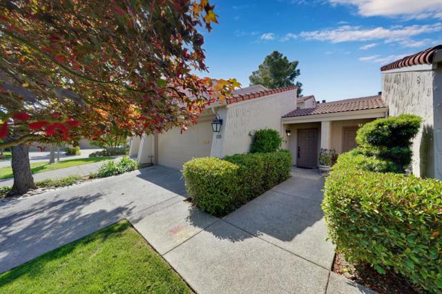 135 Calle Larga, Los Gatos CA: https://media.crmls.org/mediaz/bd3ebf70-6017-4536-bf24-46e699b52a60.jpg