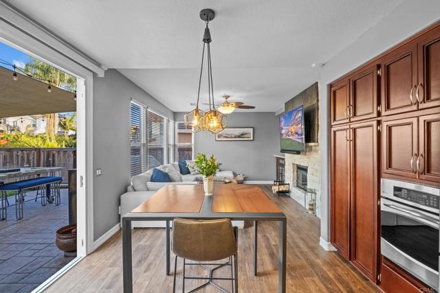 2471 Bear Rock, Escondido CA: https://media.crmls.org/mediaz/bd3ed6f4-4858-4495-838c-5d3f4c20029a.jpg