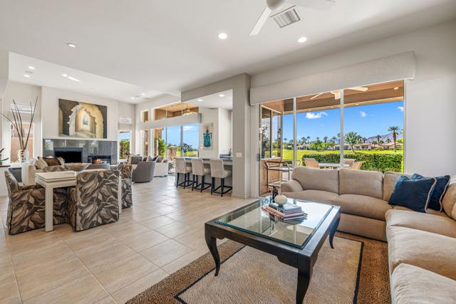 424 White Horse Trail, Palm Desert, CA 92211