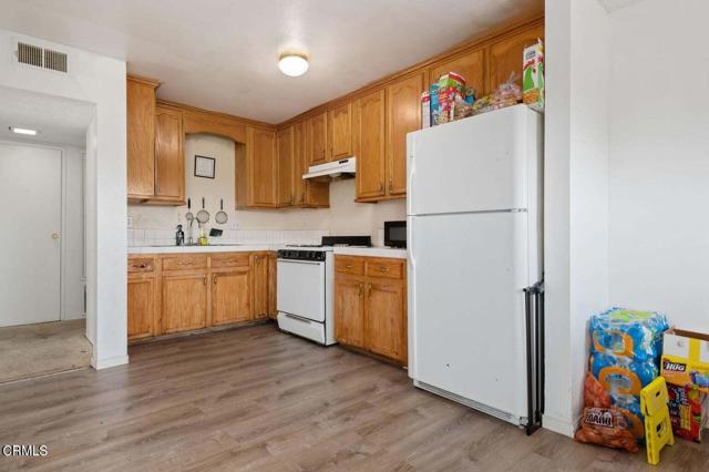 Detail Gallery Image 7 of 13 For 2630 El Dorado Ave #B,  Oxnard,  CA 93033 - 2 Beds | 1 Baths