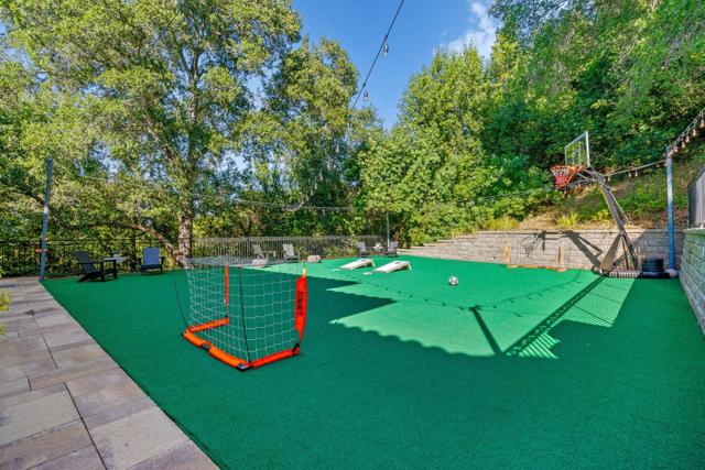11860 Francemont Drive, Los Altos Hills CA: https://media.crmls.org/mediaz/bd4004f5-9b59-4214-8182-de2b524ecfbf.jpg