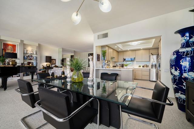 899 Island Drive #304, Rancho Mirage, CA 92270