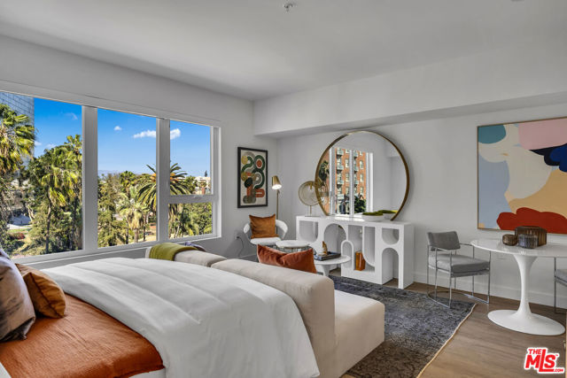 2801 Sunset Place, Los Angeles CA: https://media.crmls.org/mediaz/bd40e336-d9c8-4789-824b-85a77a391463.jpg