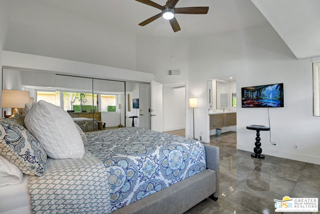 Image 19 of 33 For 186 Kavenish Drive