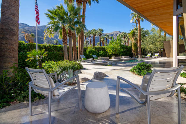 740 N Prescott Drive, Palm Springs CA: https://media.crmls.org/mediaz/bd42333d-e31d-4dc6-bffa-682c211f999c.jpg
