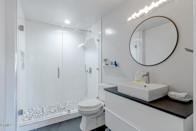 Detail Gallery Image 12 of 29 For 2920 Fairmount Ave, La Crescenta,  CA 91214 - 6 Beds | 4/1 Baths