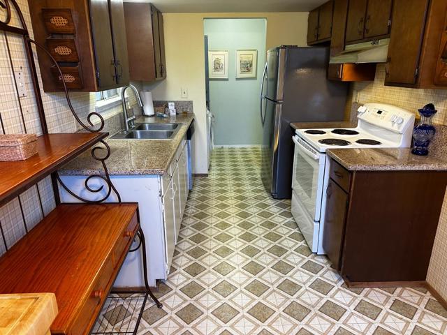 563 Argos Circle, Watsonville CA: https://media.crmls.org/mediaz/bd43d135-3e70-4441-b455-856fb872984a.jpg