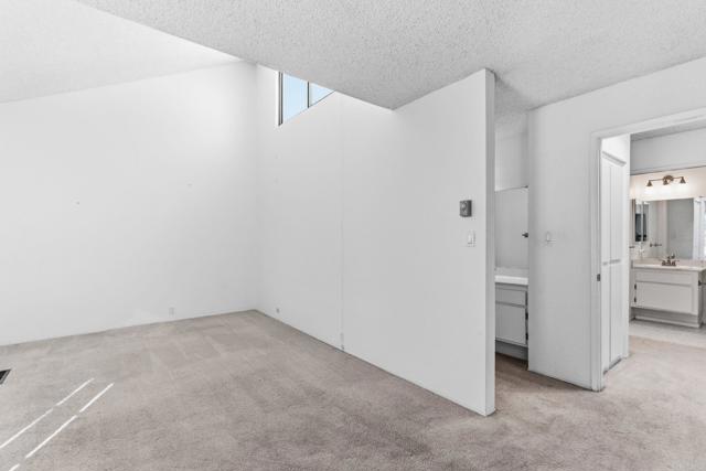 Detail Gallery Image 19 of 34 For 8427 via Mallorca #115,  La Jolla,  CA 92037 - 2 Beds | 2/1 Baths