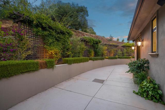 17435 Phillips Avenue, Los Gatos CA: https://media.crmls.org/mediaz/bd446409-174c-4297-808e-d2aef61c9225.jpg