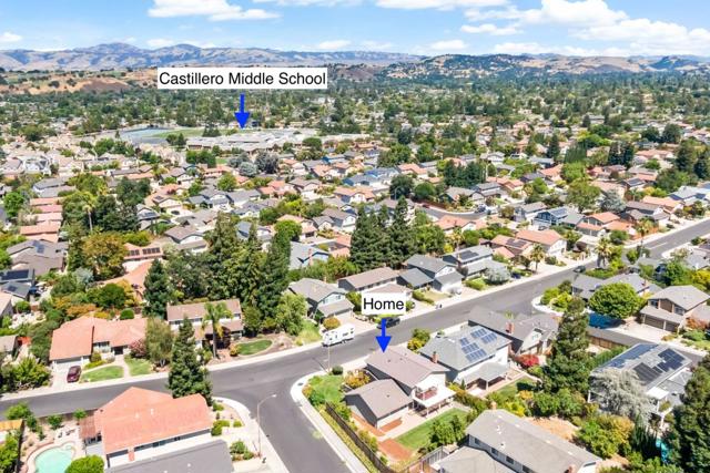 6561 Skyfarm Drive, San Jose CA: https://media.crmls.org/mediaz/bd44d86b-3404-451b-b6f0-7574622eb3a0.jpg