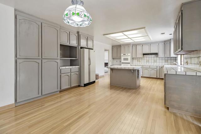 15231 Skyview Drive, San Jose CA: https://media.crmls.org/mediaz/bd44e76b-3a23-4cb6-a1a6-20565cbf3d20.jpg