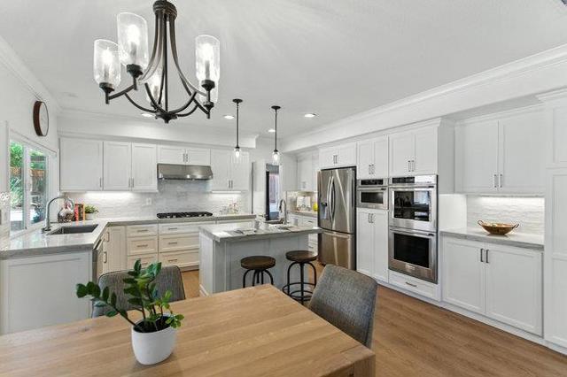 4252 Merlot Court, San Jose CA: https://media.crmls.org/mediaz/bd45155e-0b0c-4c7c-9741-290426693e36.jpg