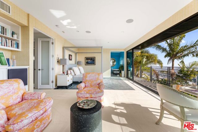 1501 Viewsite Terrace, Los Angeles CA: https://media.crmls.org/mediaz/bd458013-8934-4ddd-b920-48e093b71a6d.jpg