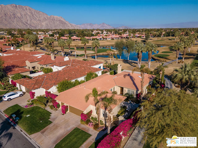 55586 Southern, La Quinta CA: https://media.crmls.org/mediaz/bd45be88-2655-4058-a211-12456acc3137.jpg