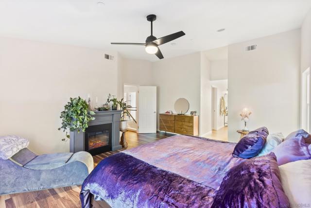 1328 Woodhaven Dr, Oceanside CA: https://media.crmls.org/mediaz/bd46b8c4-886f-49ba-96b7-8343bbe10e5b.jpg