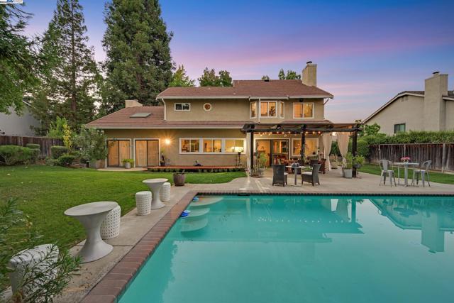 Image 8 of 59 For 7828 Foothill Knolls Dr