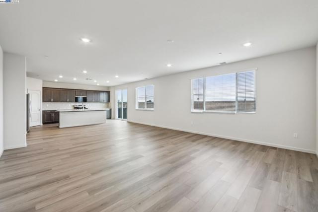 4111 Markovich Court, Richmond CA: https://media.crmls.org/mediaz/bd480cde-8dcf-4d32-85be-b35ae59bb4d5.jpg