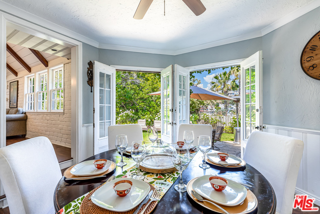 8545 FRANKLIN Avenue, Los Angeles CA: https://media.crmls.org/mediaz/bd485264-bc6b-4134-b0fb-69de4a95a4e6.jpg