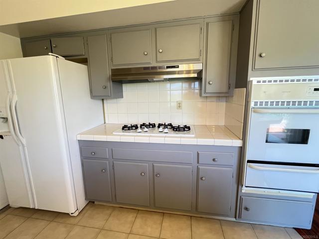 13343 Tarascan, Poway CA: https://media.crmls.org/mediaz/bd48ae8d-e02d-4d5e-a69a-e6c474fea5ed.jpg