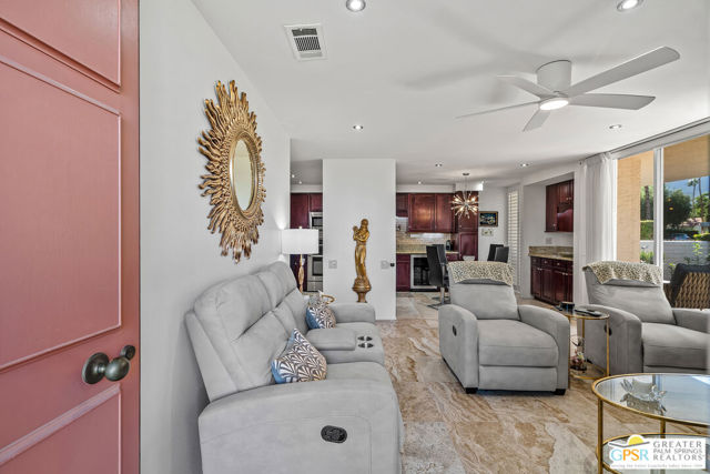 2522 N Whitewater Club Drive #D, Palm Springs, CA 92262
