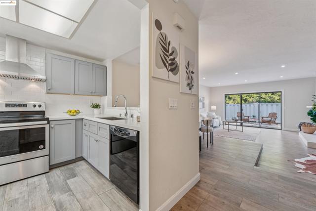 3732 Northridge Dr, Richmond CA: https://media.crmls.org/mediaz/bd491946-801b-441e-9e8c-14ee0d2cdbdf.jpg