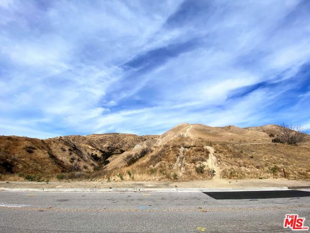 0 Sesnon, Granada Hills CA: https://media.crmls.org/mediaz/bd494d52-f0d0-485b-a1c7-e0f690fab2dd.jpg