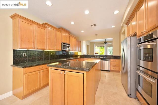 Image 15 of 54 For 5736 Palmera Ln