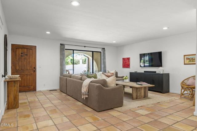 518 S Ventura Street, Ojai CA: https://media.crmls.org/mediaz/bd4982fb-c0f7-496f-95f8-772b931d03c4.jpg