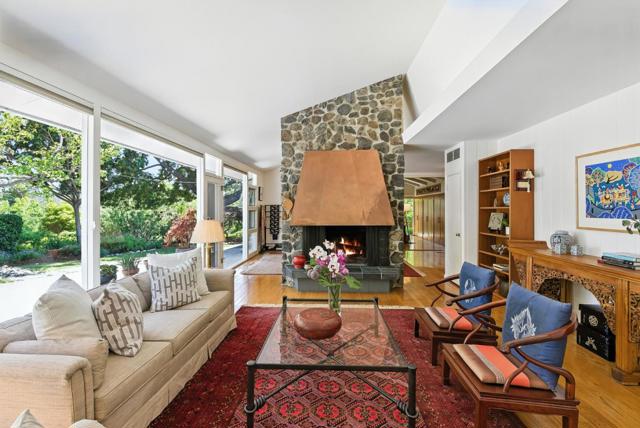 3795 Ralston Avenue, Hillsborough CA: https://media.crmls.org/mediaz/bd49b907-f21f-4b08-bdcb-554aab31f5e0.jpg
