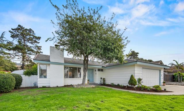 22300 Capote Drive, Salinas CA: https://media.crmls.org/mediaz/bd4a6a42-a789-41cd-8ec6-e26c4b9ff970.jpg