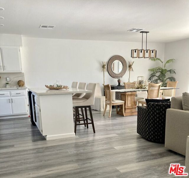 76983 California Drive, Palm Desert CA: https://media.crmls.org/mediaz/bd4abf4e-85d8-46ae-9202-c7d60b875f85.jpg