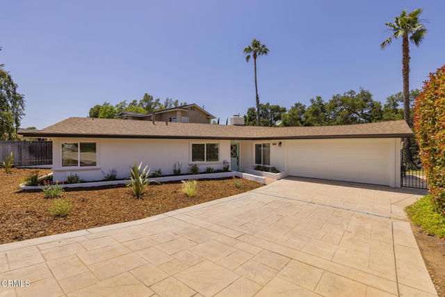 1853 Country Place, Ojai CA: https://media.crmls.org/mediaz/bd4ac7f6-bbf4-4a98-9daf-ef61c01ca3fd.jpg