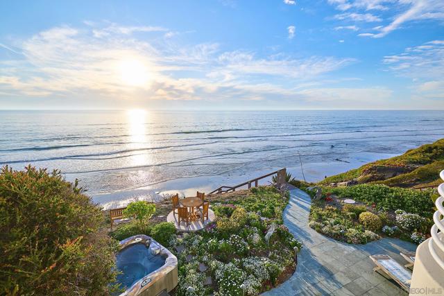 1630 Neptune Avenue, Encinitas CA: https://media.crmls.org/mediaz/bd4ade7d-046f-4dcd-a9da-b8fba73c8f0c.jpg