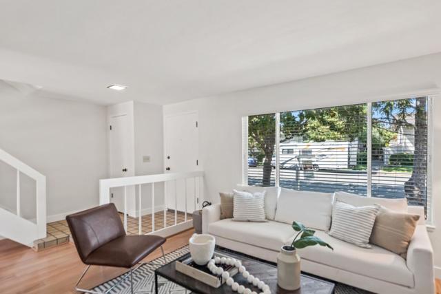 26 Saw Mill Court, Mountain View CA: https://media.crmls.org/mediaz/bd4b0a44-cbcb-4471-bba5-1b3f22702080.jpg