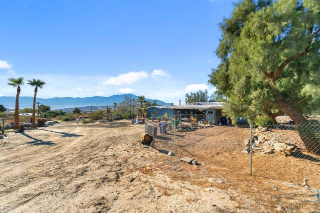 75760 Skyline Drive, Desert Hot Springs CA: https://media.crmls.org/mediaz/bd4bb527-f0fb-45e9-88cf-b217e53182db.jpg