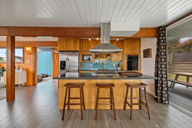 990 Avenue Alhambra, Half Moon Bay CA: https://media.crmls.org/mediaz/bd4c0a5a-8b28-45dc-ad1d-3d955a271a62.jpg