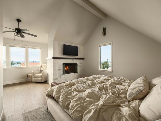 1011 Devonshire Drive, San Diego CA: https://media.crmls.org/mediaz/bd4d08d1-f0d2-4e5f-95b8-871ebac85f4a.jpg