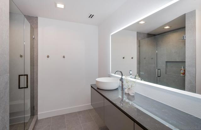 3240 Piragua St, Carlsbad CA: https://media.crmls.org/mediaz/bd4d530e-d3c5-448e-8950-4b825163731e.jpg