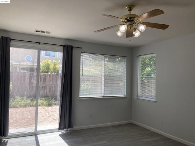 10448 almanor circle, Stockton CA: https://media.crmls.org/mediaz/bd4d7b1c-51cd-492d-bd67-9df7625fa9cb.jpg