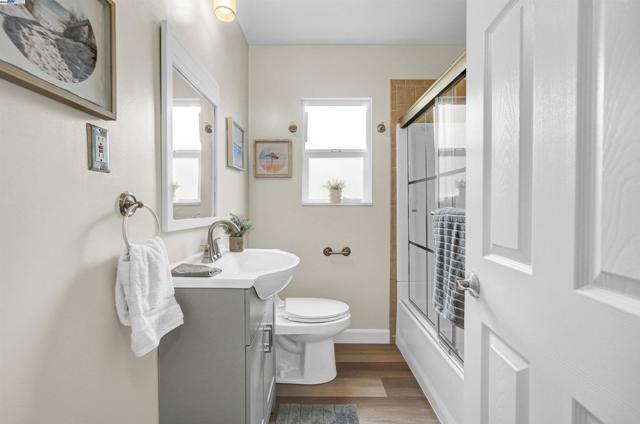 19157 San Miguel Ave, Castro Valley CA: https://media.crmls.org/mediaz/bd4de81f-62e2-4527-89ef-bdf57f631074.jpg